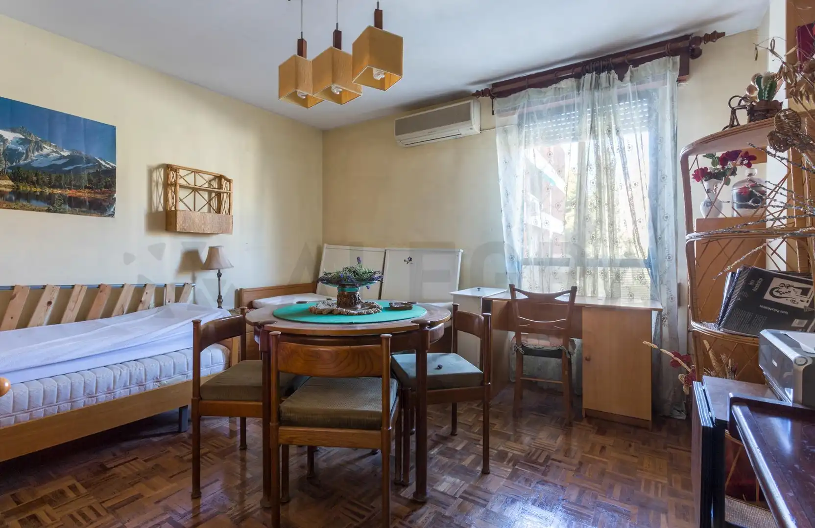 Bedroom of Flat for sale in Sevilla  with Air Conditioner