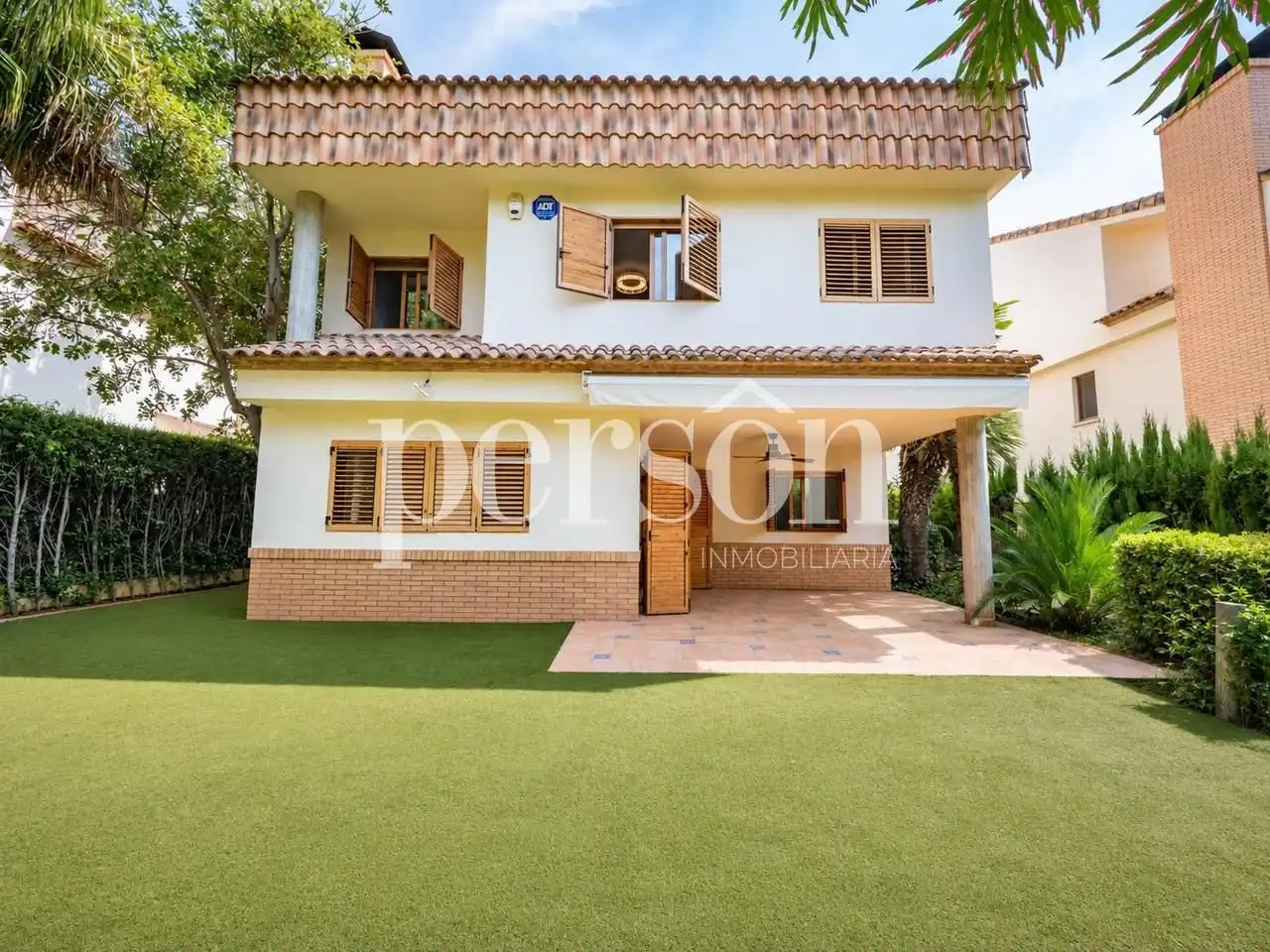 Villa con piscina in vendita a Rocafort, imagen 2
