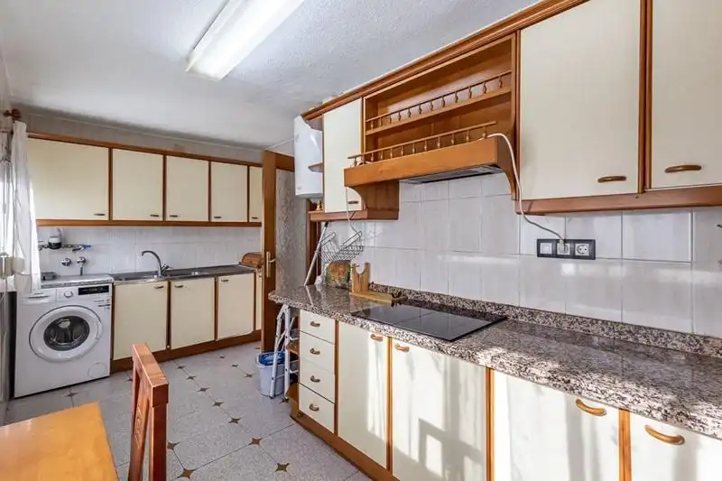 Cocina de Piso en venta en Granada con Terraza