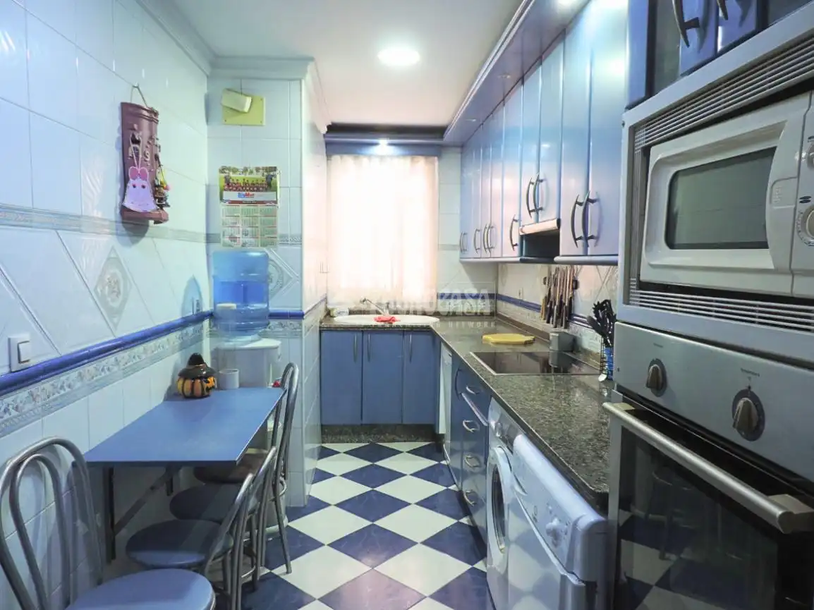 Kitchen of Houses for sale in Chiclana de la Frontera