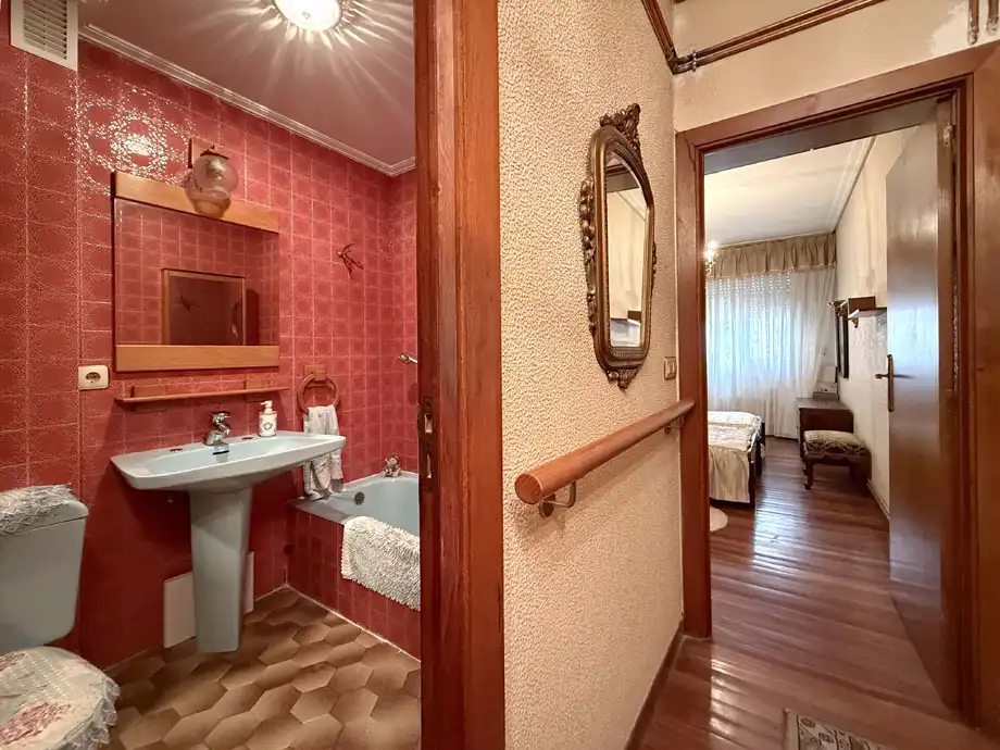 Habitación de Piso en venta en Vitoria - Gasteiz con Calefacción, Terraza y Trastero