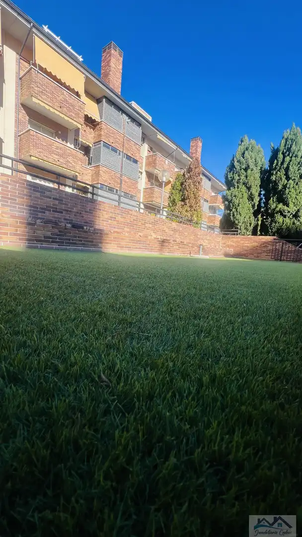 Jardí de Pis en venda en Boadilla del Monte amb Calefacció, Terrassa i Traster