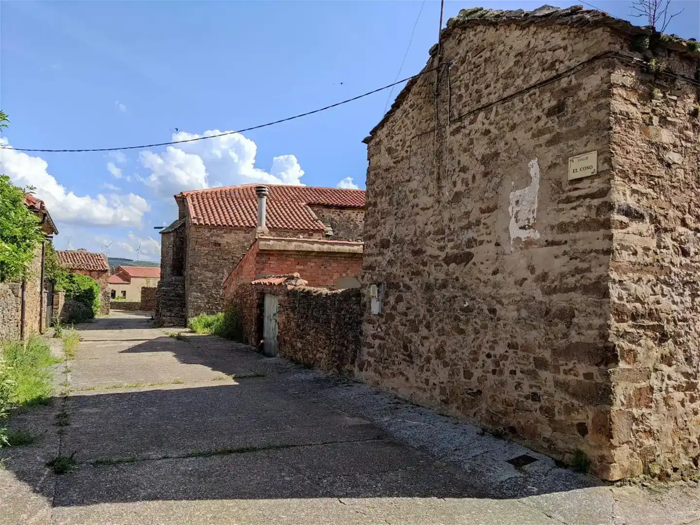Vista exterior de Finca rústica en venda en Magaña amb Jardí privat