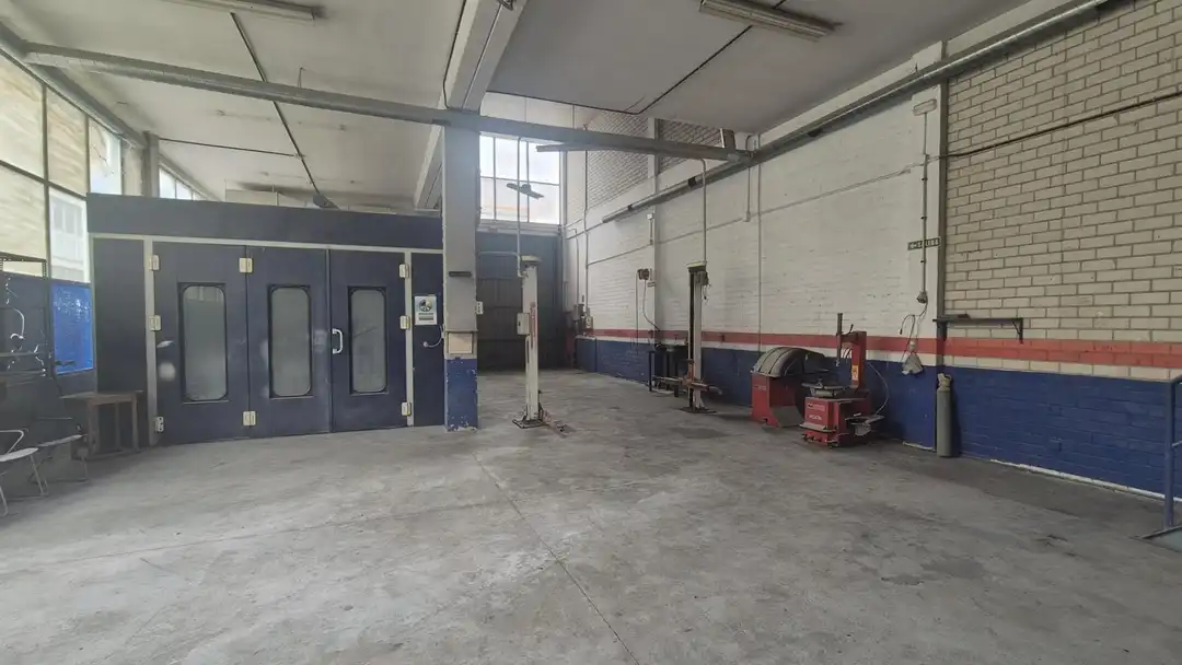 Fabrikhallen zum Verkauf in Berrioplano / Berriobeiti