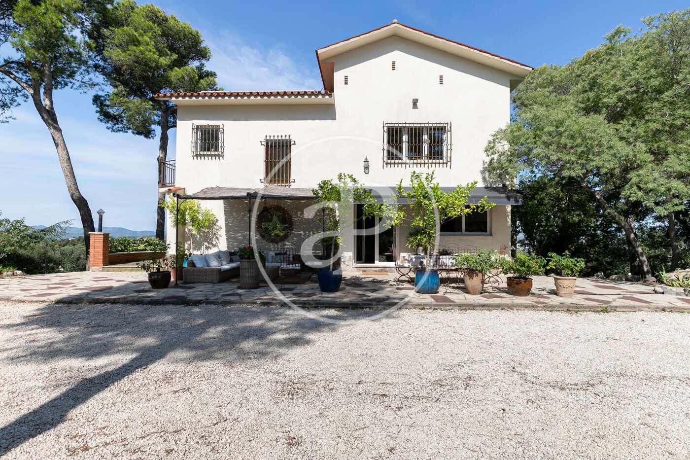 Vista exterior de Casa o chalet en venta en Sant Cugat del Vallès con Aire acondicionado, Calefacción y Jardín privado