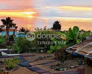 Vista exterior de Finca rústica en venda en Guía de Isora amb Piscina