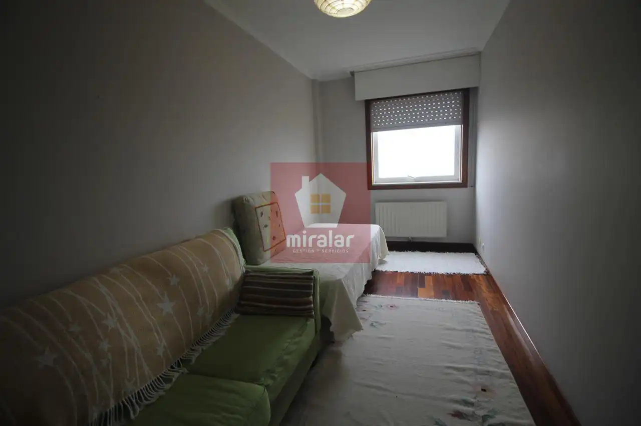 Bedroom of Flat for sale in Vigo   with Heating, Parquet flooring and Storage room