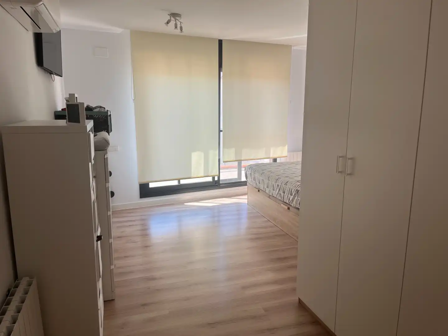 Dormitori de Casa adosada en venda en Terrassa amb Aire condicionat, Calefacció i Terrassa