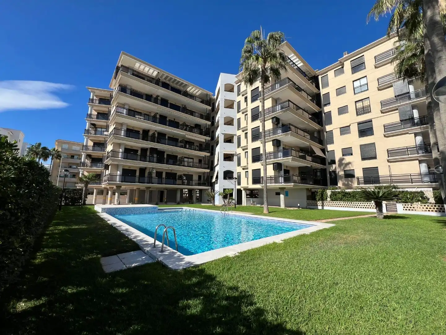 Vista exterior de Pis de lloguer en Daimús amb Aire condicionat, Jardí privat i Terrassa