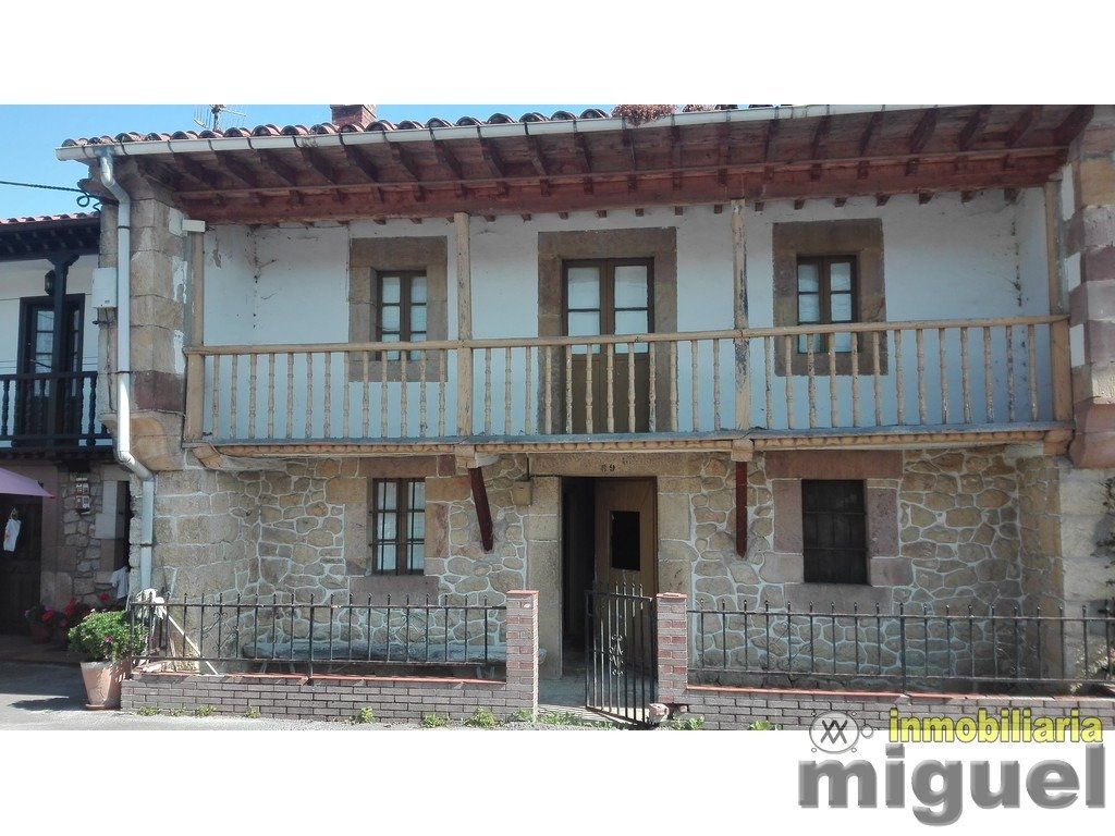 Vista exterior de Casa o xalet en venda en Herrerías amb Terrassa i Balcó