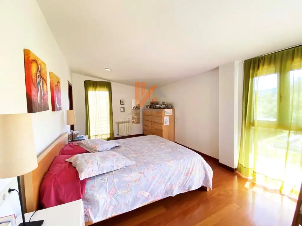 Habitación de Casa o chalet en venta en Teo con Jardín privado, Terraza y Piscina
