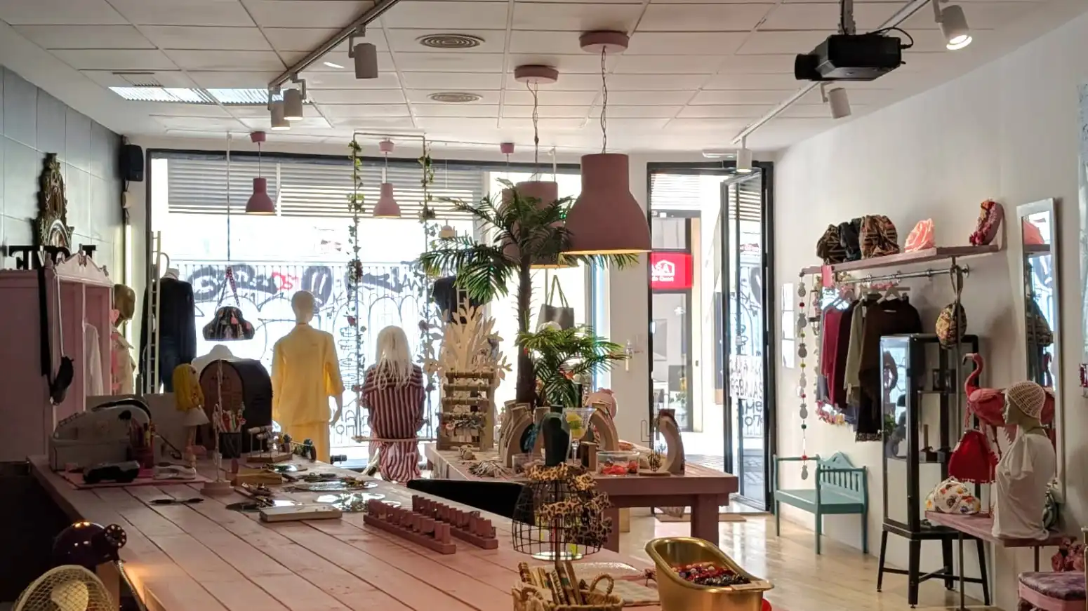 Local de alquiler en Valencia con Aire acondicionado