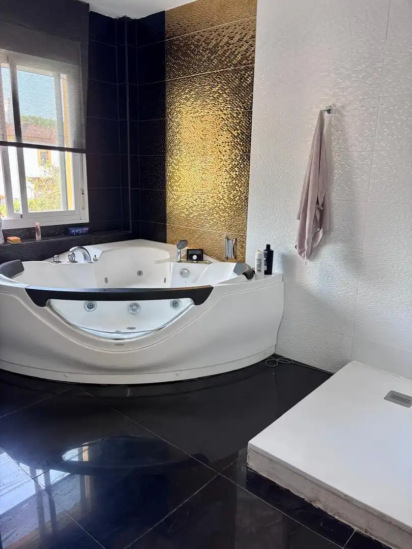 Bathroom of Detached homes for sale in Puerto Real  with Air Conditioner, Heating and Private garden