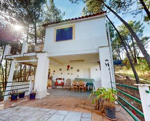 Jardí de Casa o xalet en venda en Santa María de la Alameda amb Calefacció, Terrassa i Traster