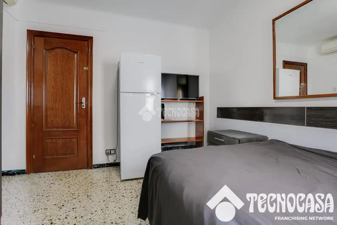 Bedroom of Flat for sale in Mataró