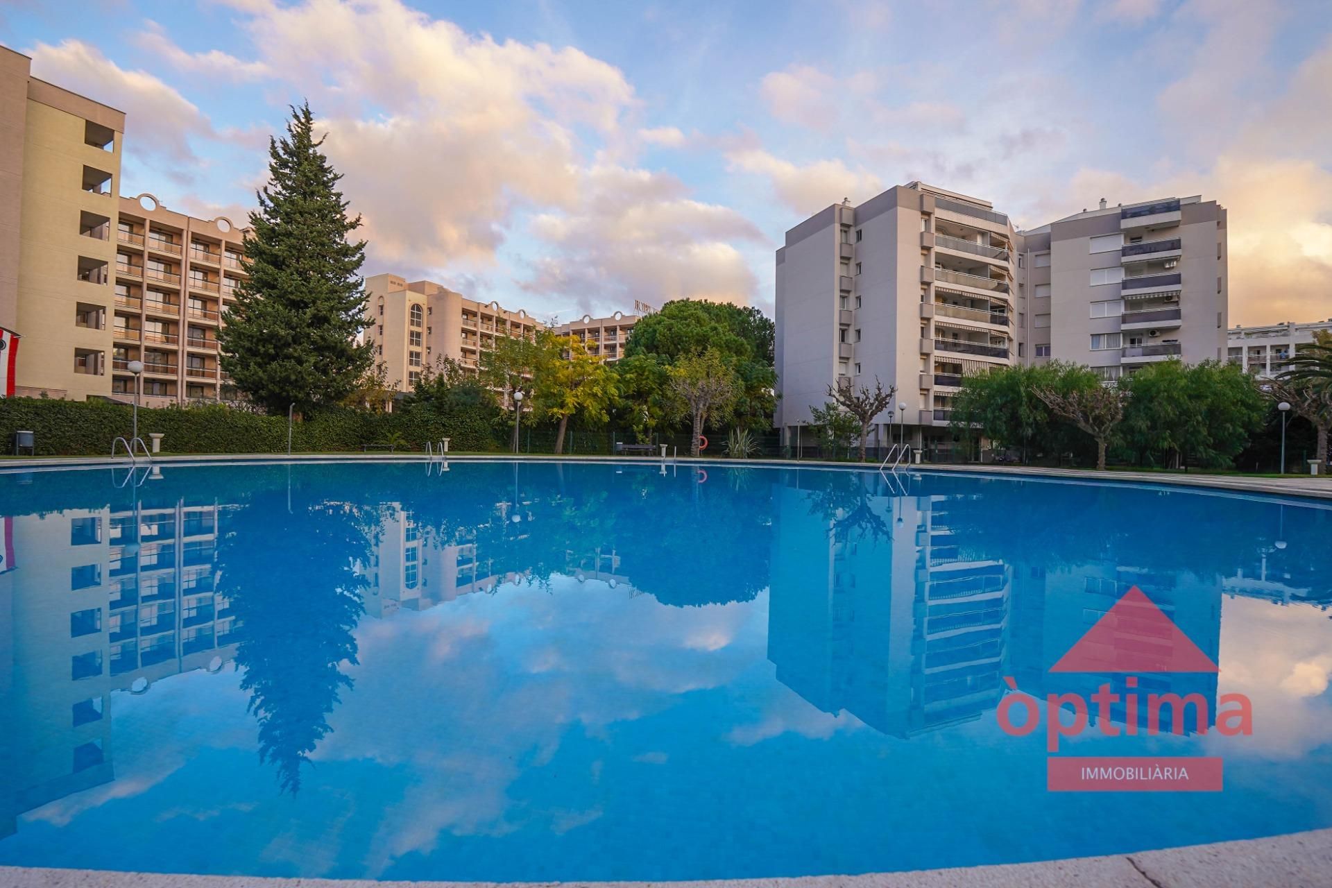 Piscina de Pis en venda en Salou amb Aire condicionat i Piscina comunitària