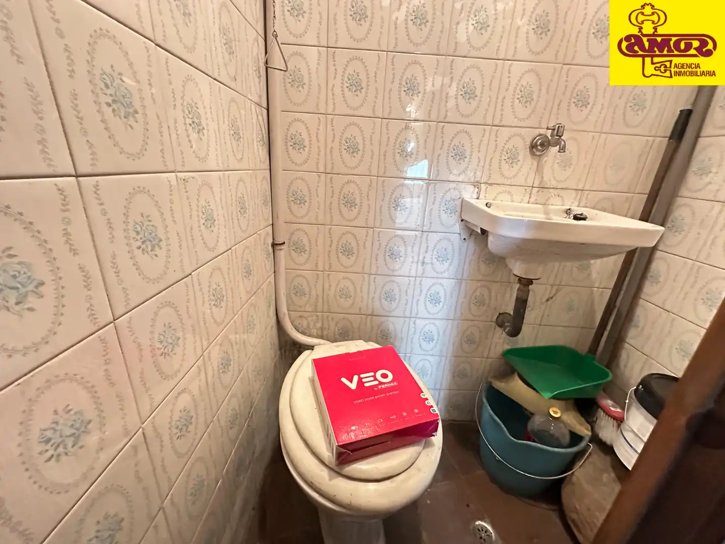 Bathroom of Office for sale in Santiago de Compostela 