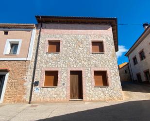 Vista exterior de Finca rústica de lloguer en Rabé de las Calzadas amb Calefacció, Parquet i Terrassa