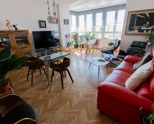 Sala d'estar de Pis en venda en  Zaragoza Capital amb Calefacció, Parquet i Terrassa
