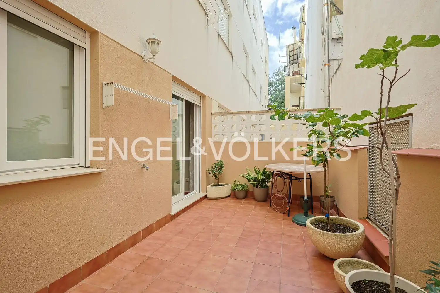 Terraza de Piso en venta en Navajas con Calefacción, Terraza y Amueblado