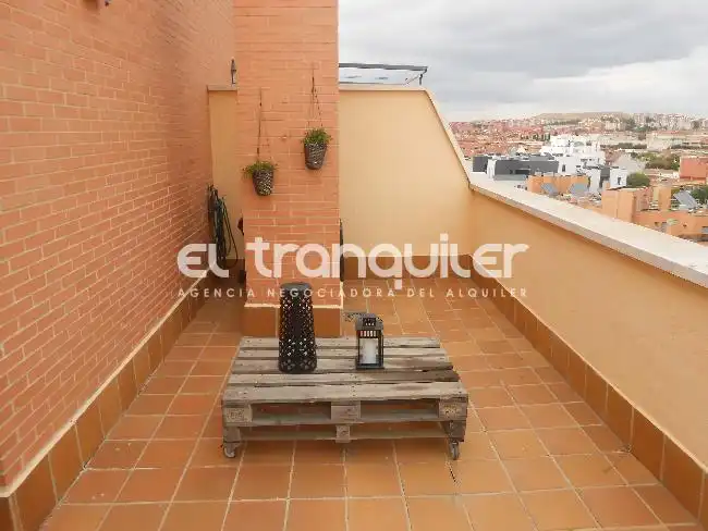 Terrassa de Àtic de lloguer en Madrid amb Aire condicionat, Terrassa i Traster