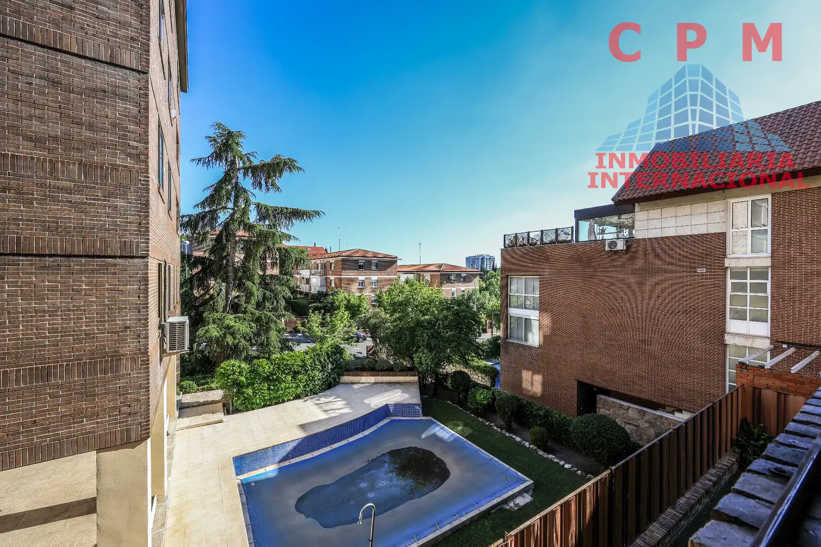 Piscina de Pis de lloguer en Madrid amb Aire condicionat, Calefacció i Parquet