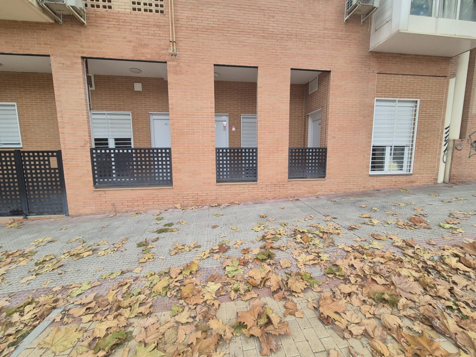 Exterior view of Office for sale in Villanueva del Pardillo