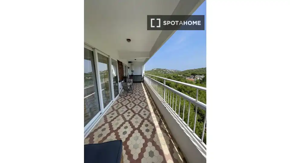 Terrace of Flat for rent in Gilet  with Air Conditioner, Heating and Furnished