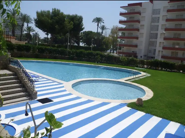 Piscina de Apartamento de alquiler en Cullera con Terraza, Amueblado y Horno
