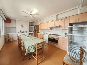 Cuina de Casa o xalet en venda en La Puebla de Híjar amb Aire condicionat, Calefacció i Jardí privat