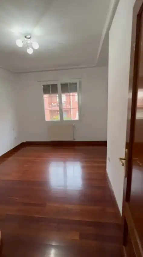 Habitación de Casa adosada en venta en Alonsotegi con Calefacción, Jardín privado y Trastero