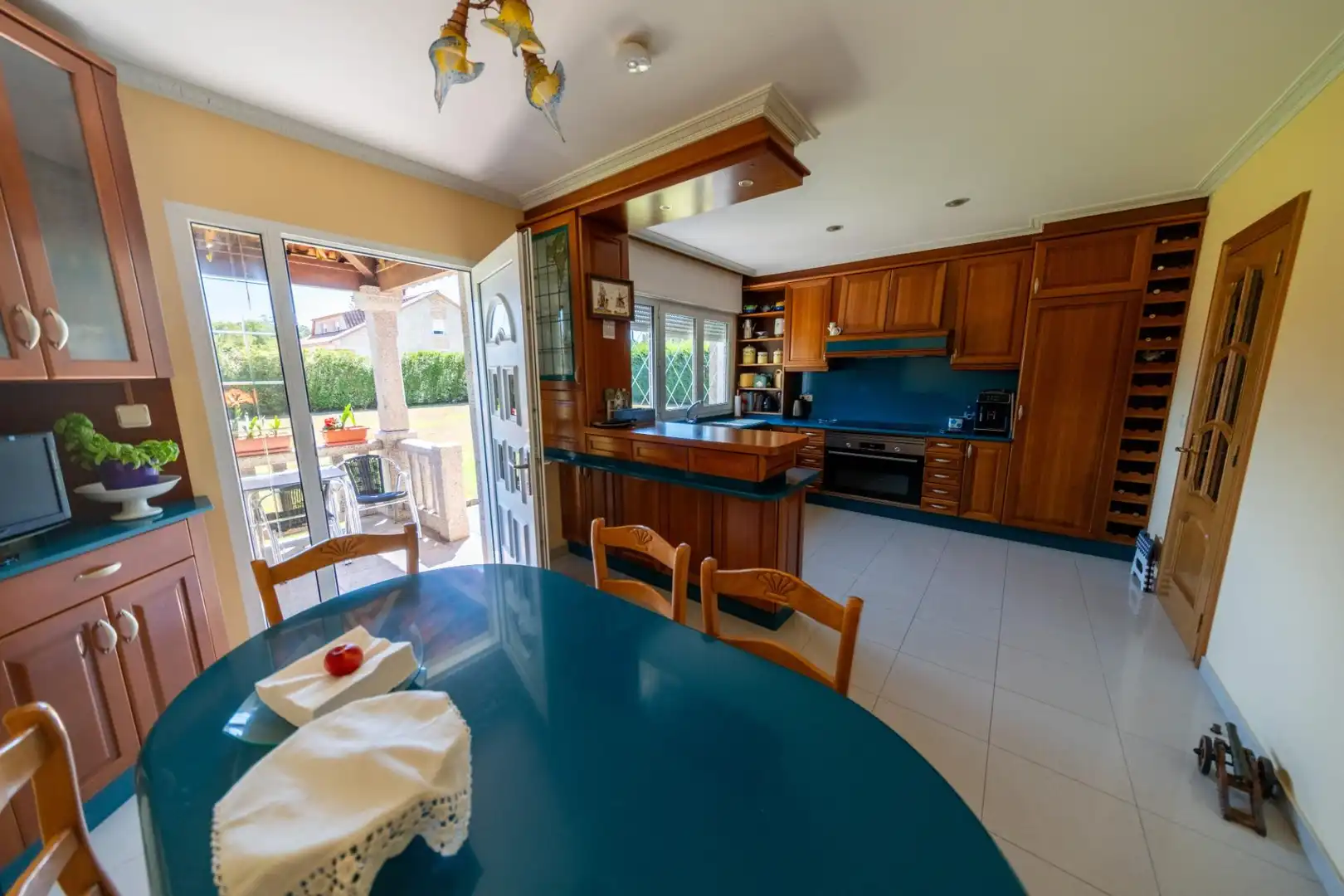 Cocina de Casa o chalet en venta en A Illa de Arousa  con Calefacción, Jardín privado y Terraza