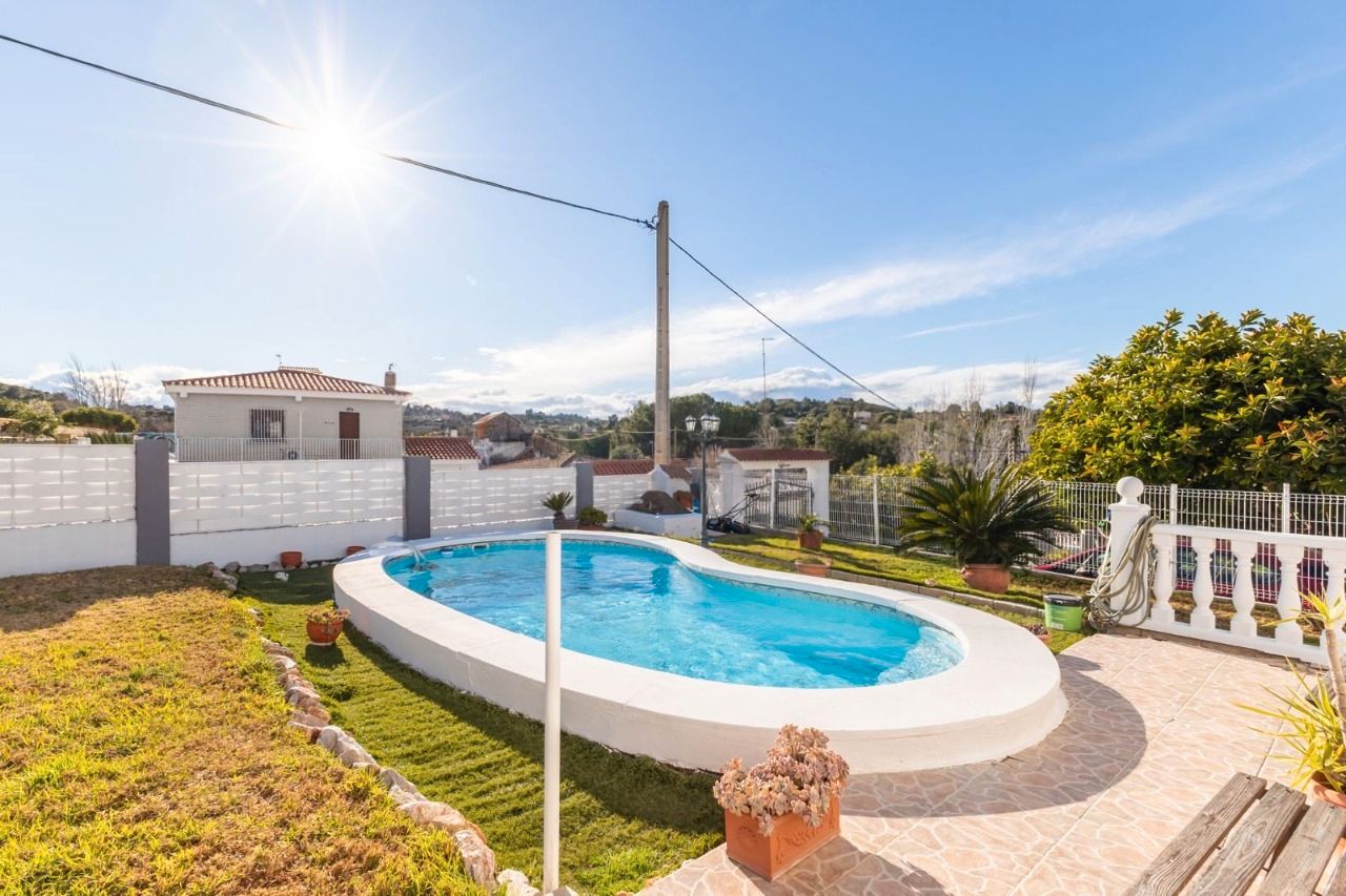 Vista exterior de Casa o chalet en venta en Torrent con Aire acondicionado, Calefacción y Jardín privado