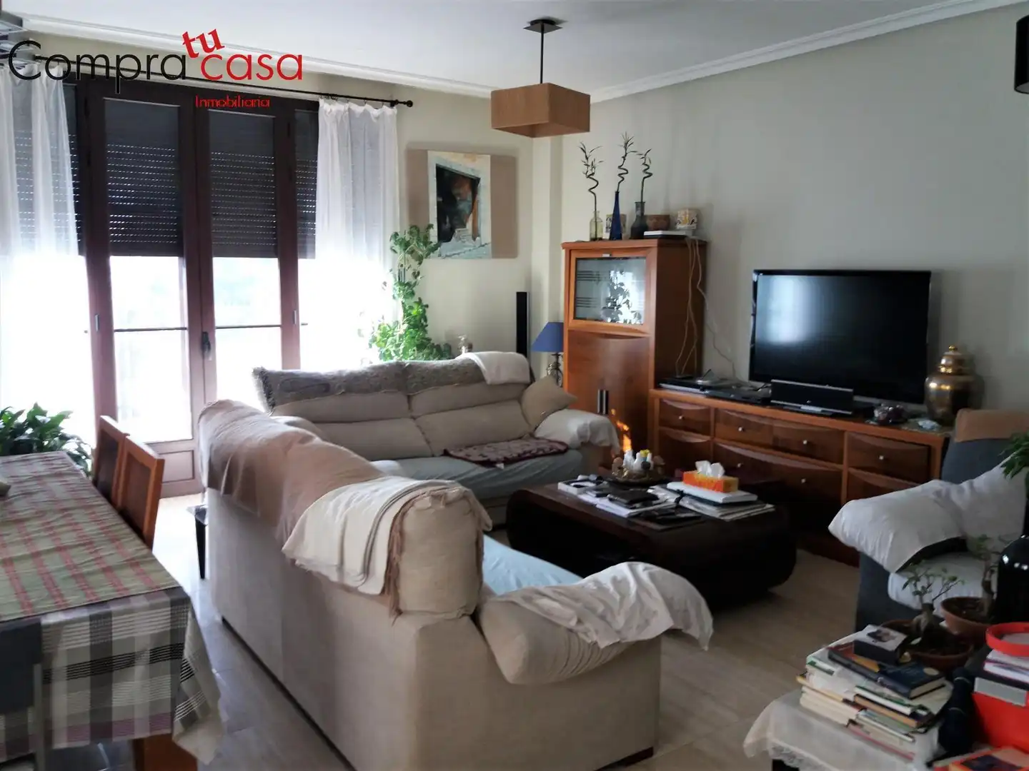 Sala d'estar de Casa adosada en venda en Segovia amb Calefacció, Jardí privat i Balcó