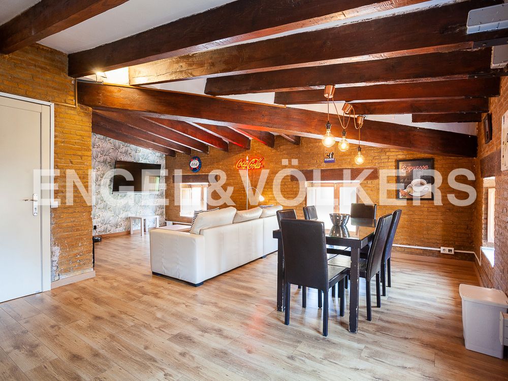 Sala de estar de Piso de alquiler en  Valencia Capital con Aire acondicionado, Parquet y Amueblado