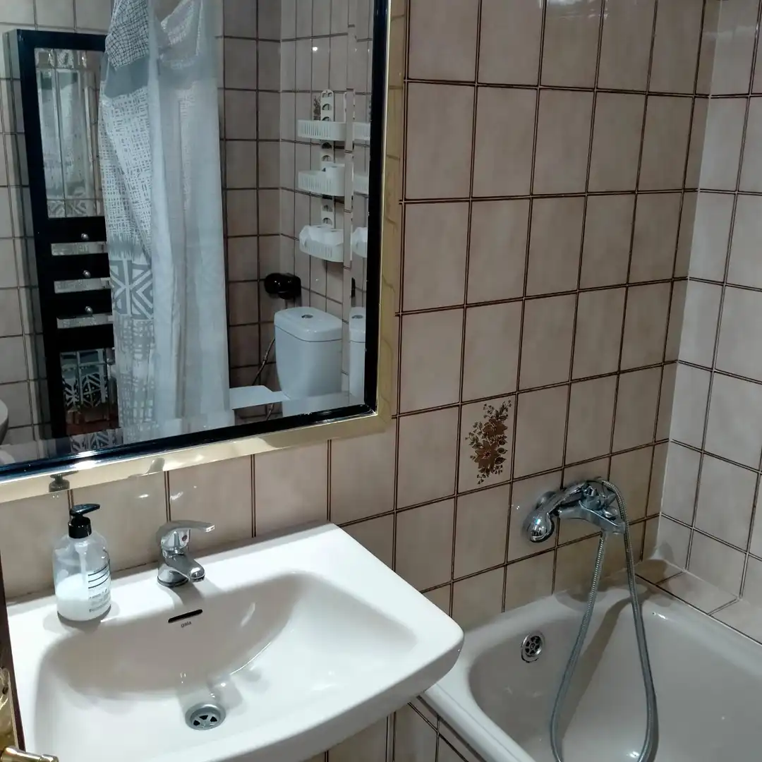 Badezimmer von Wohnung zur Miete in Granada mit Terrasse, Möbliert und Gemeinschaftspool