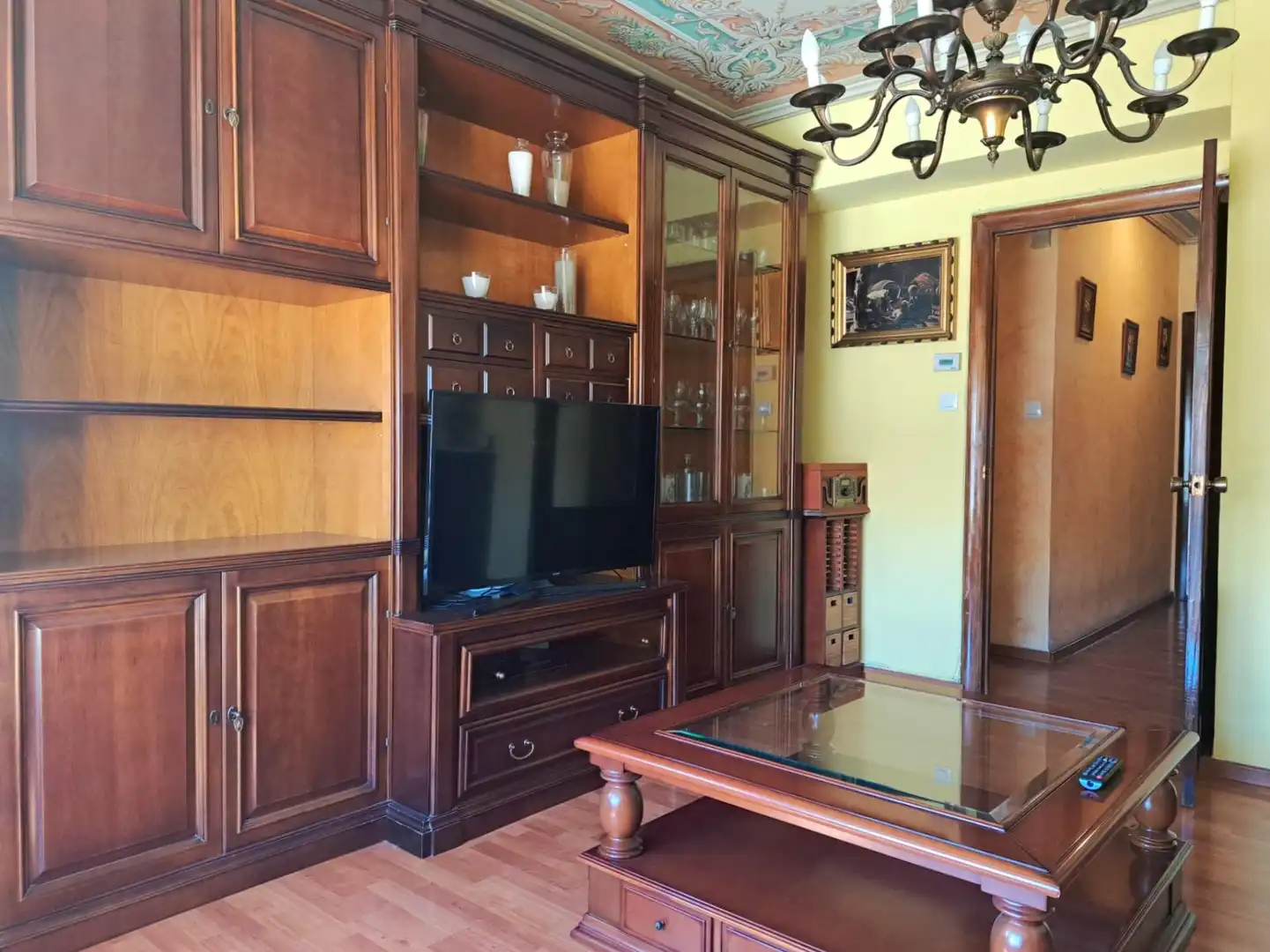 Living room of Flat for sale in Requena  with Heating, Parquet flooring and Terrace