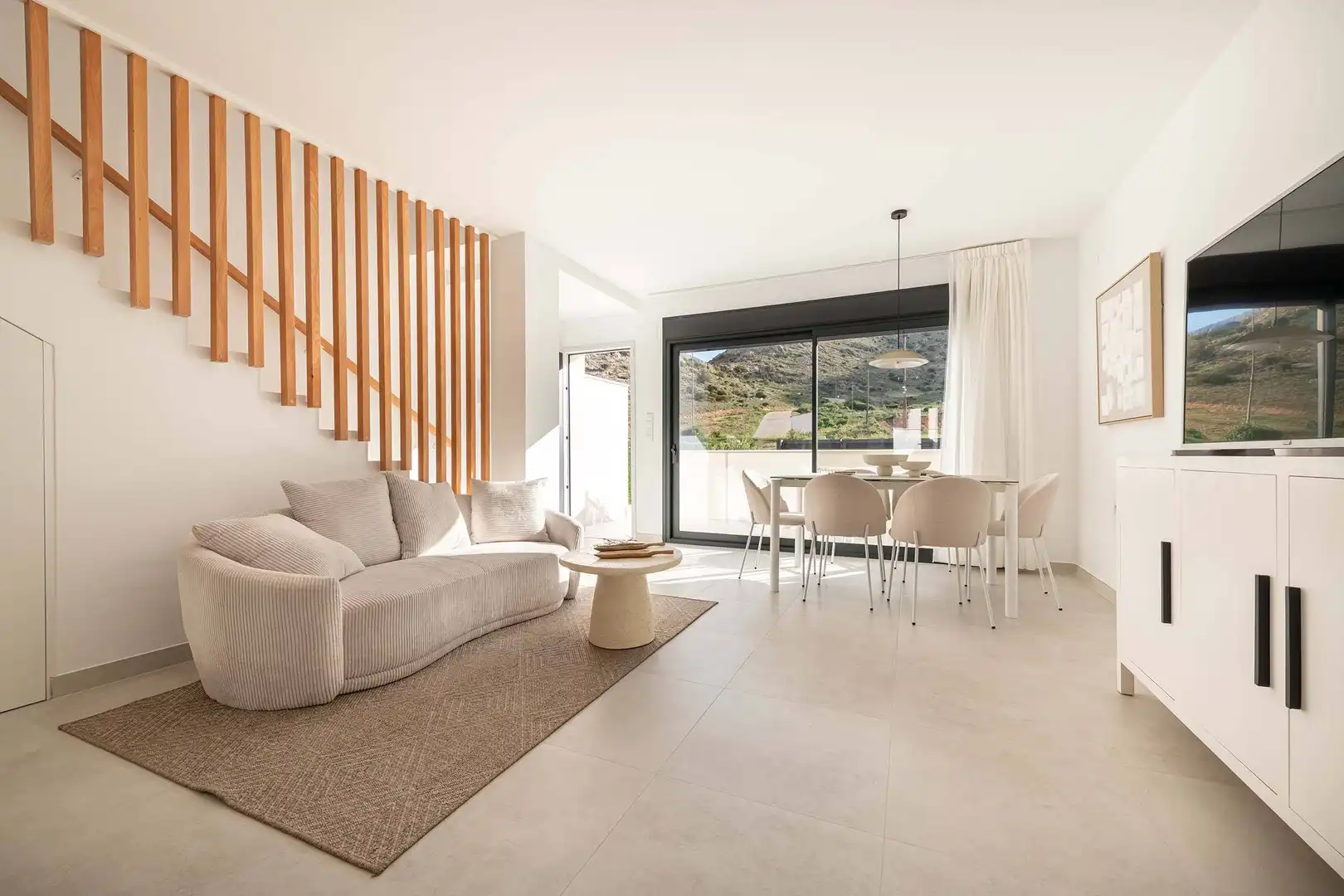 Terraced house with pool for sale in Calle Calle Dinamarca 5, imagen 4