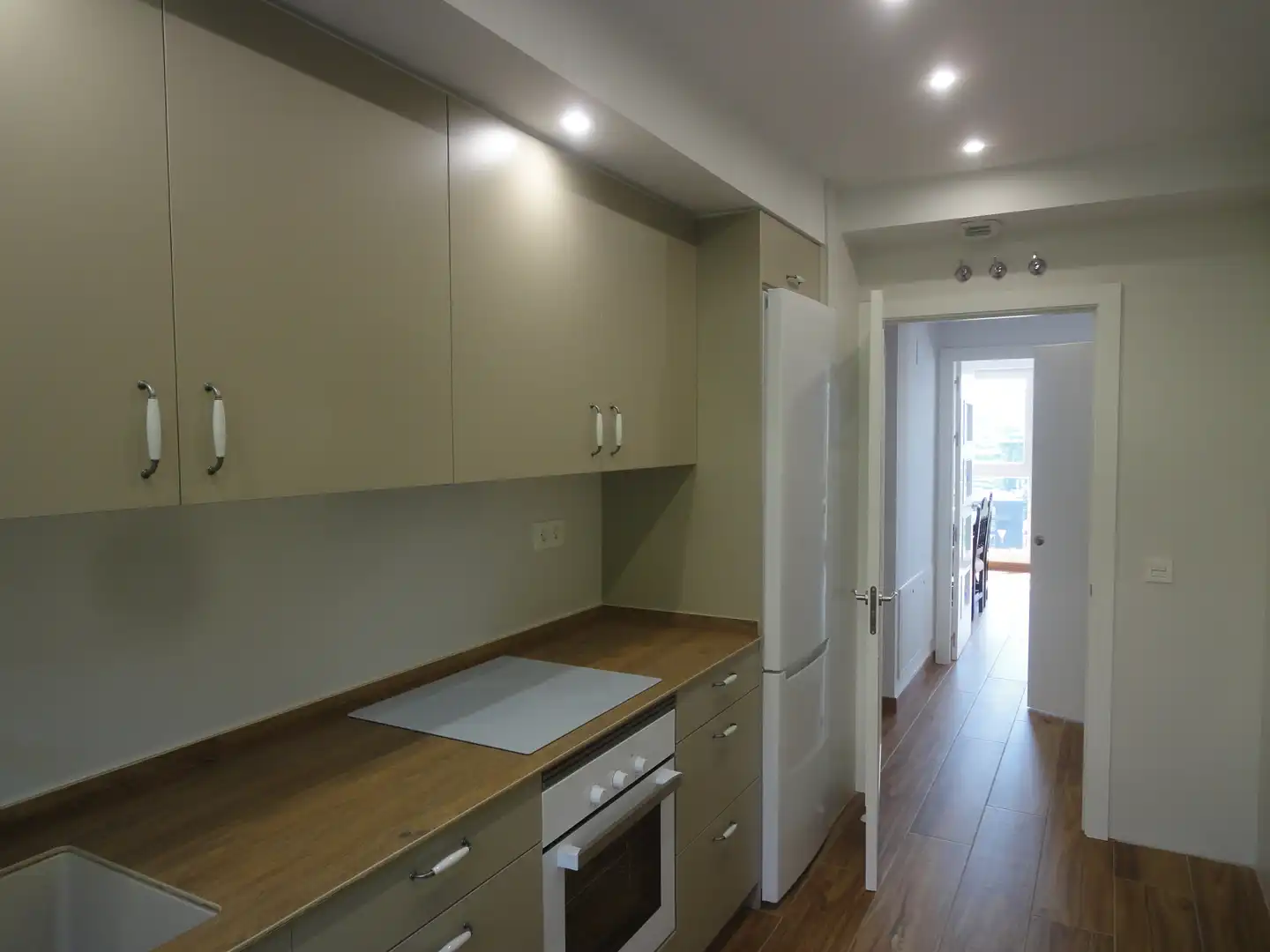 Küche von Wohnung zur Miete in Bilbao  mit Heizung, Möbliert und Balkon
