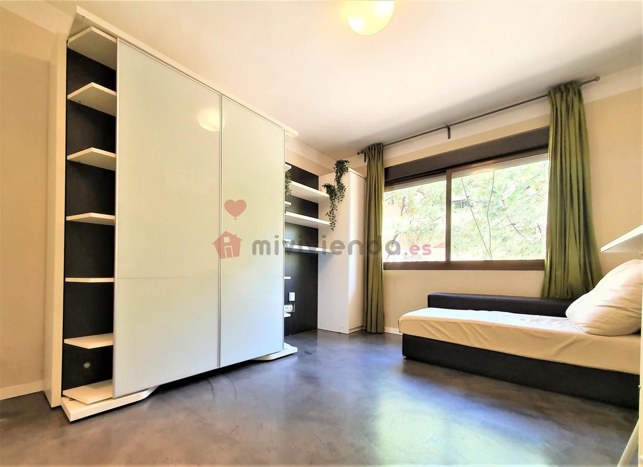 Bedroom of Study to rent in  Madrid Capital  with Air Conditioner and Heating
