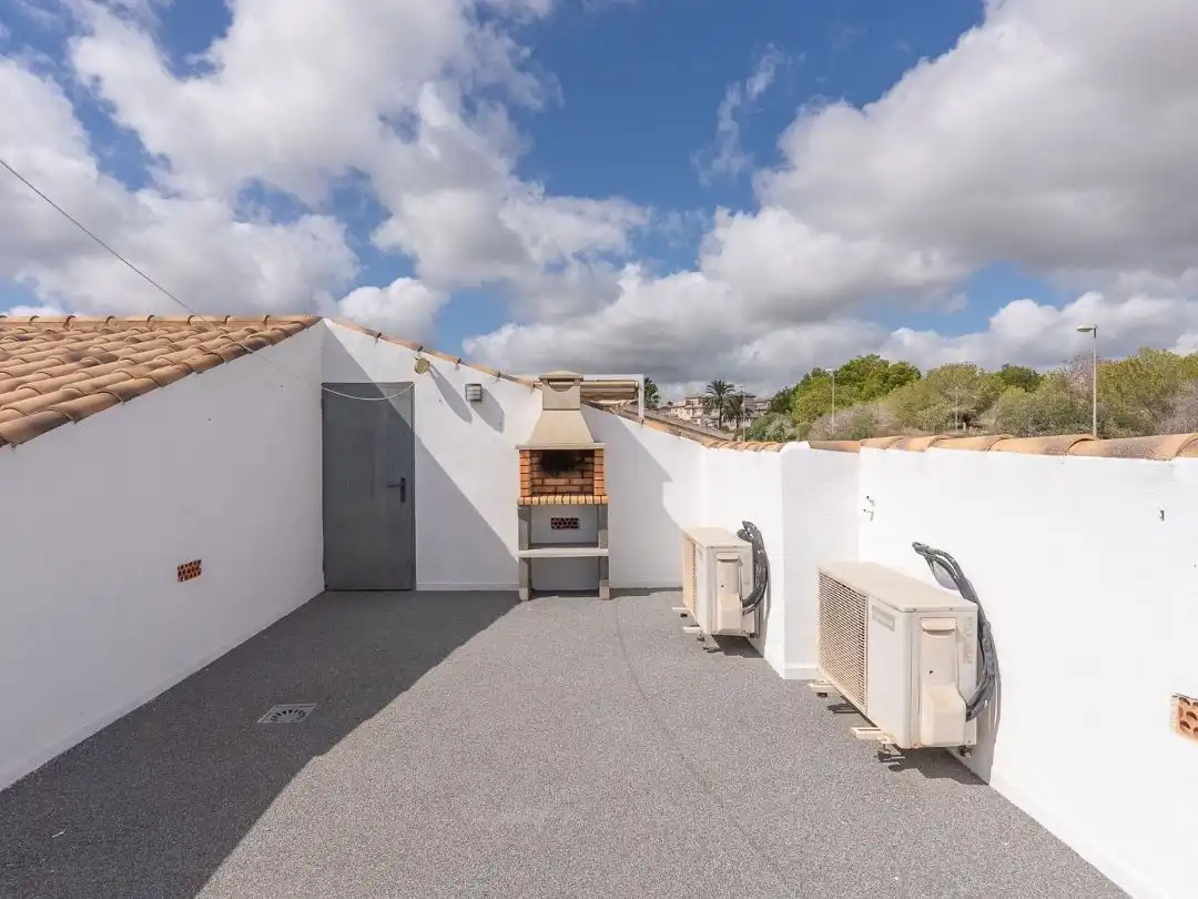 Villa mit Pool zur Miete in Columbtretes 111, imagen 3