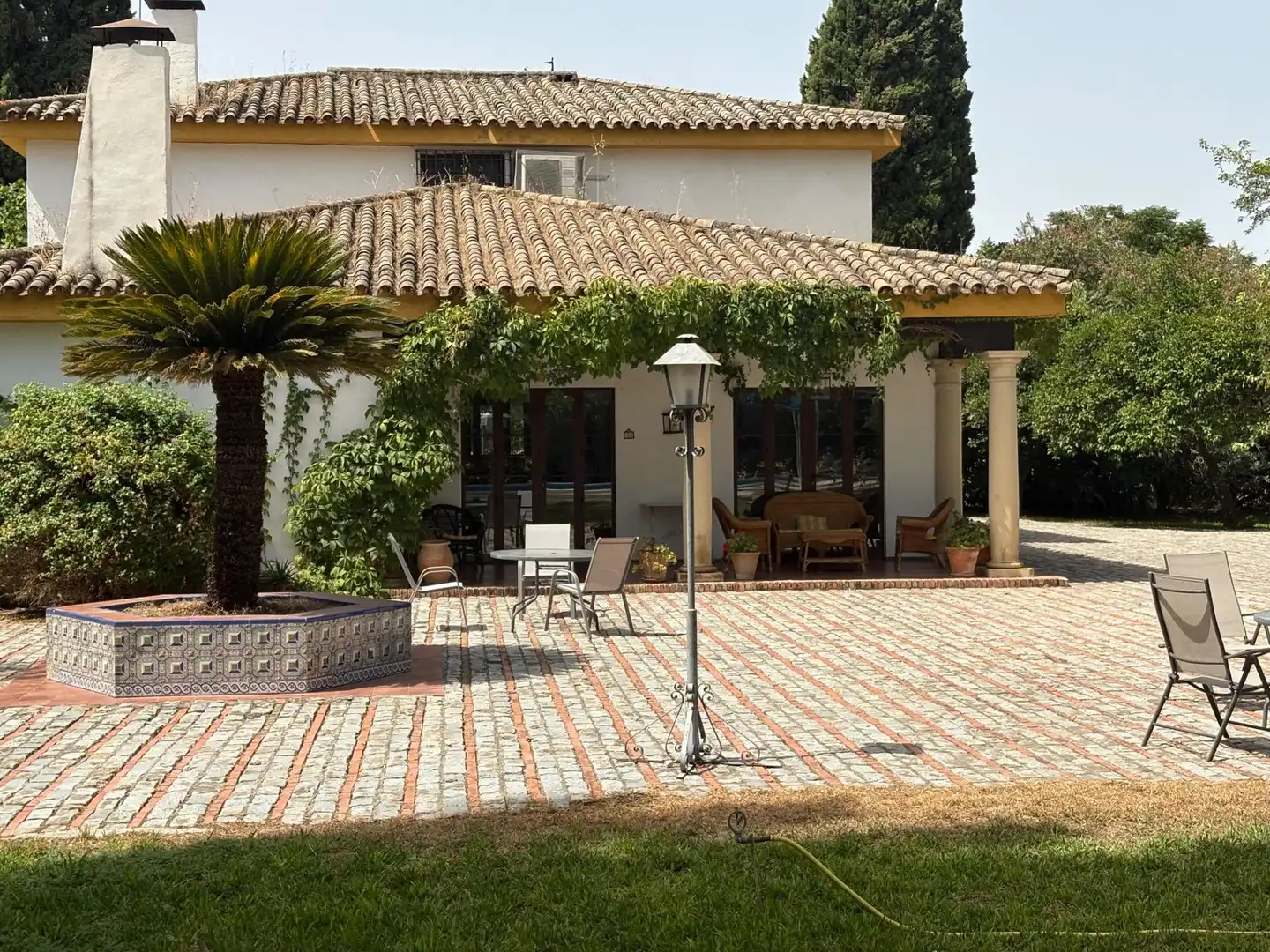 Terrassa de Casa o xalet en venda en Córdoba amb Aire condicionat, Jardí privat i Piscina