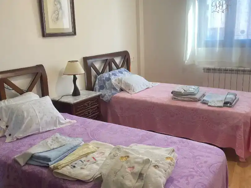 Bedroom of Flat for rent in Valdevimbre  with Parquet flooring and Furnished