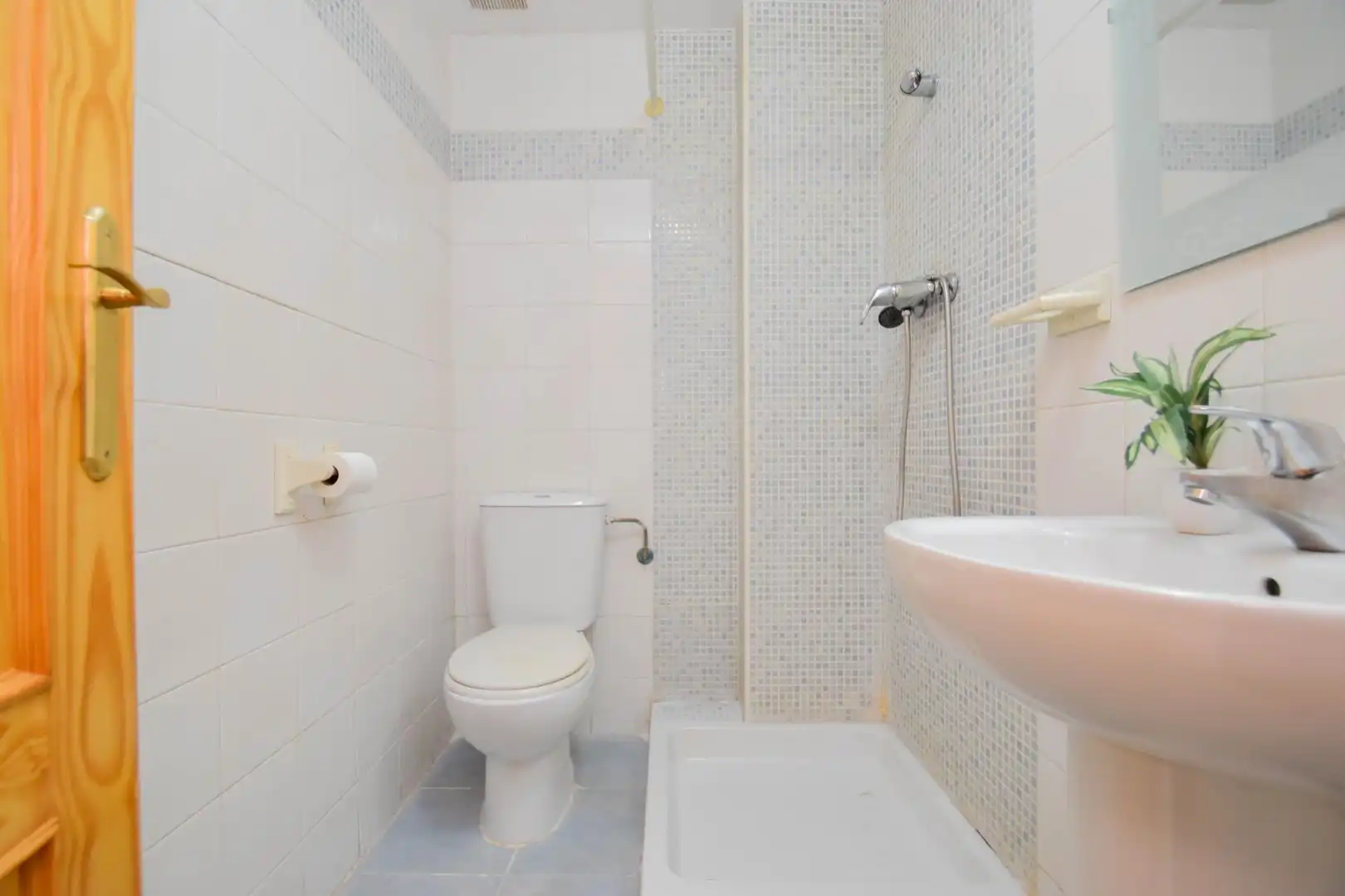 Baño de Piso en venta en Atarfe con Aire acondicionado, Calefacción y Trastero