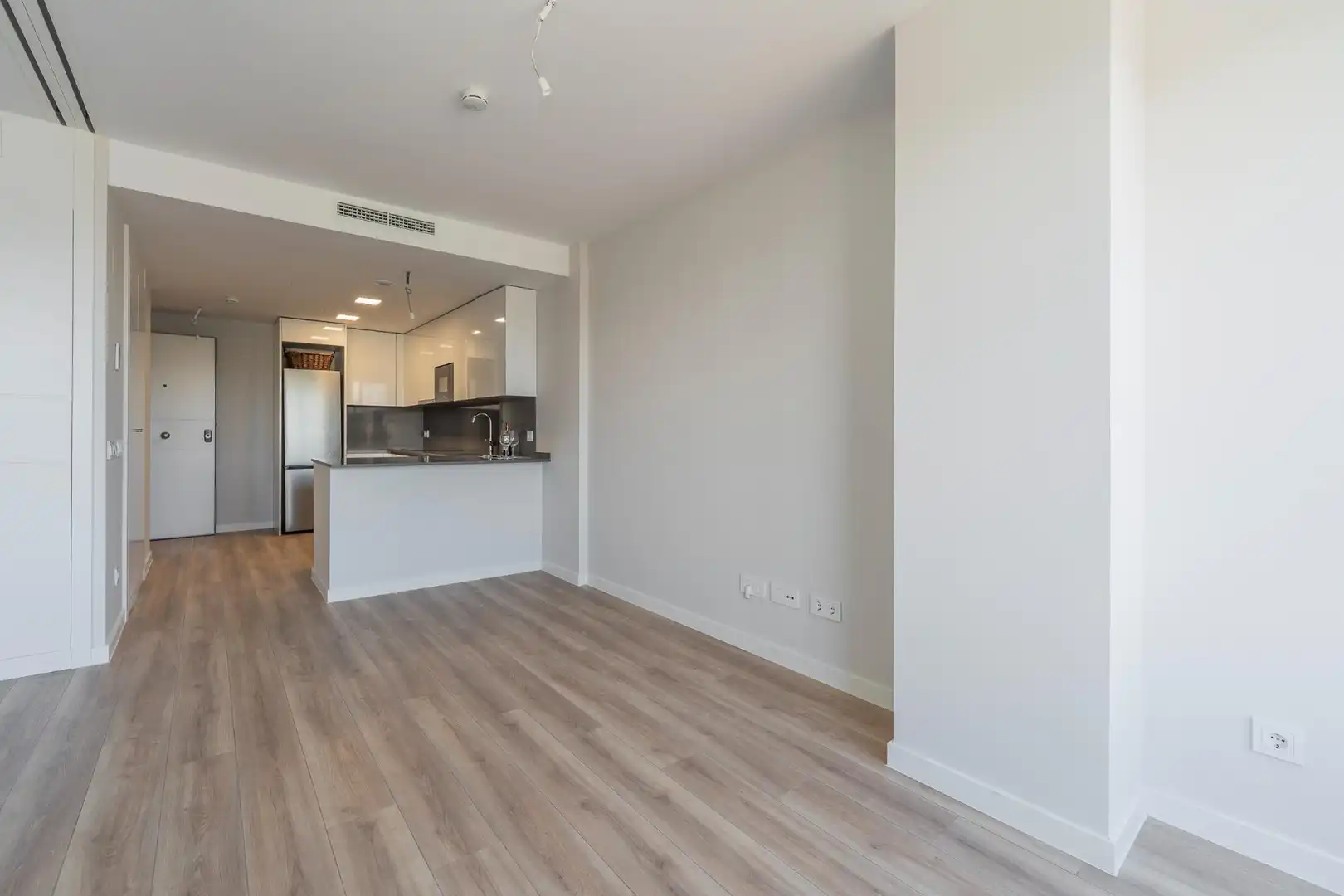 Cocina de Apartamento en venta en Madrid con Aire acondicionado, Calefacción y Jardín privado
