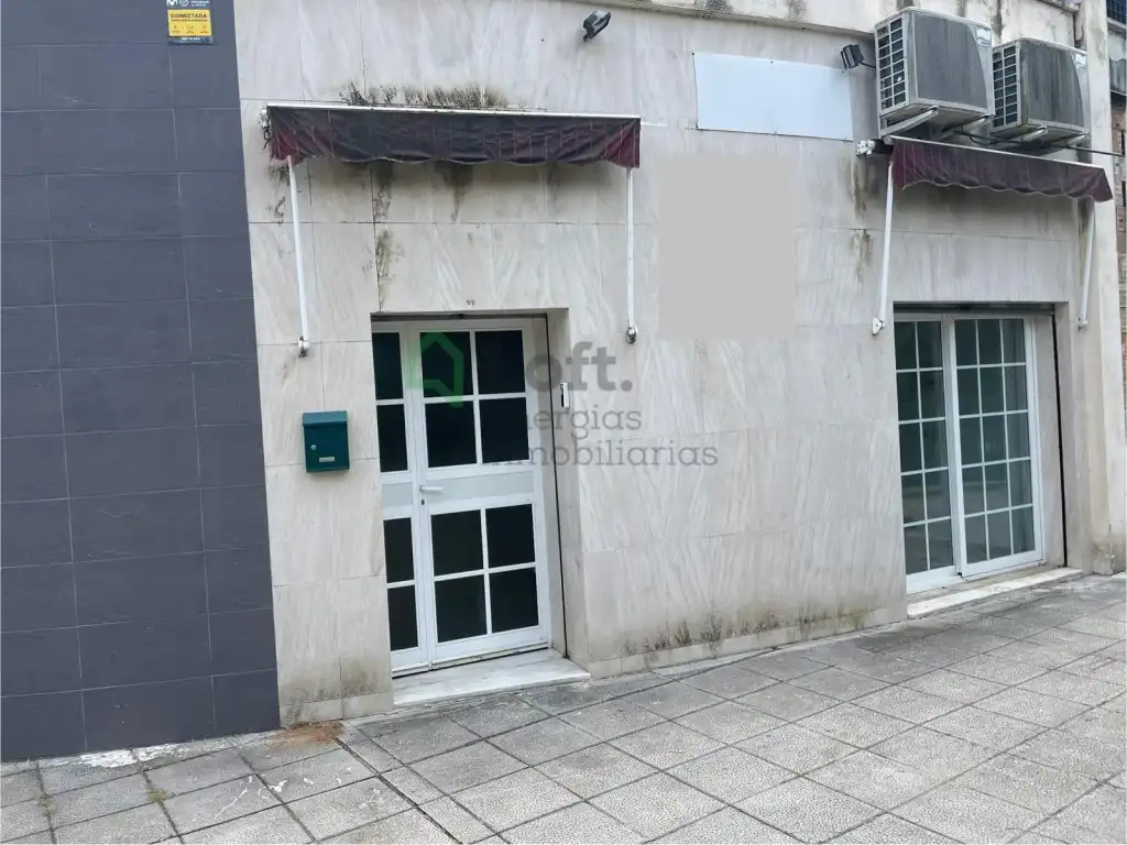 Exterior view of Commercial properties for rent in Badajoz  with Air Conditioner
