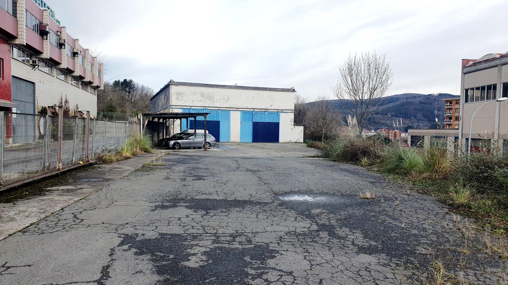 Parking of Industrial buildings to rent in Basauri 