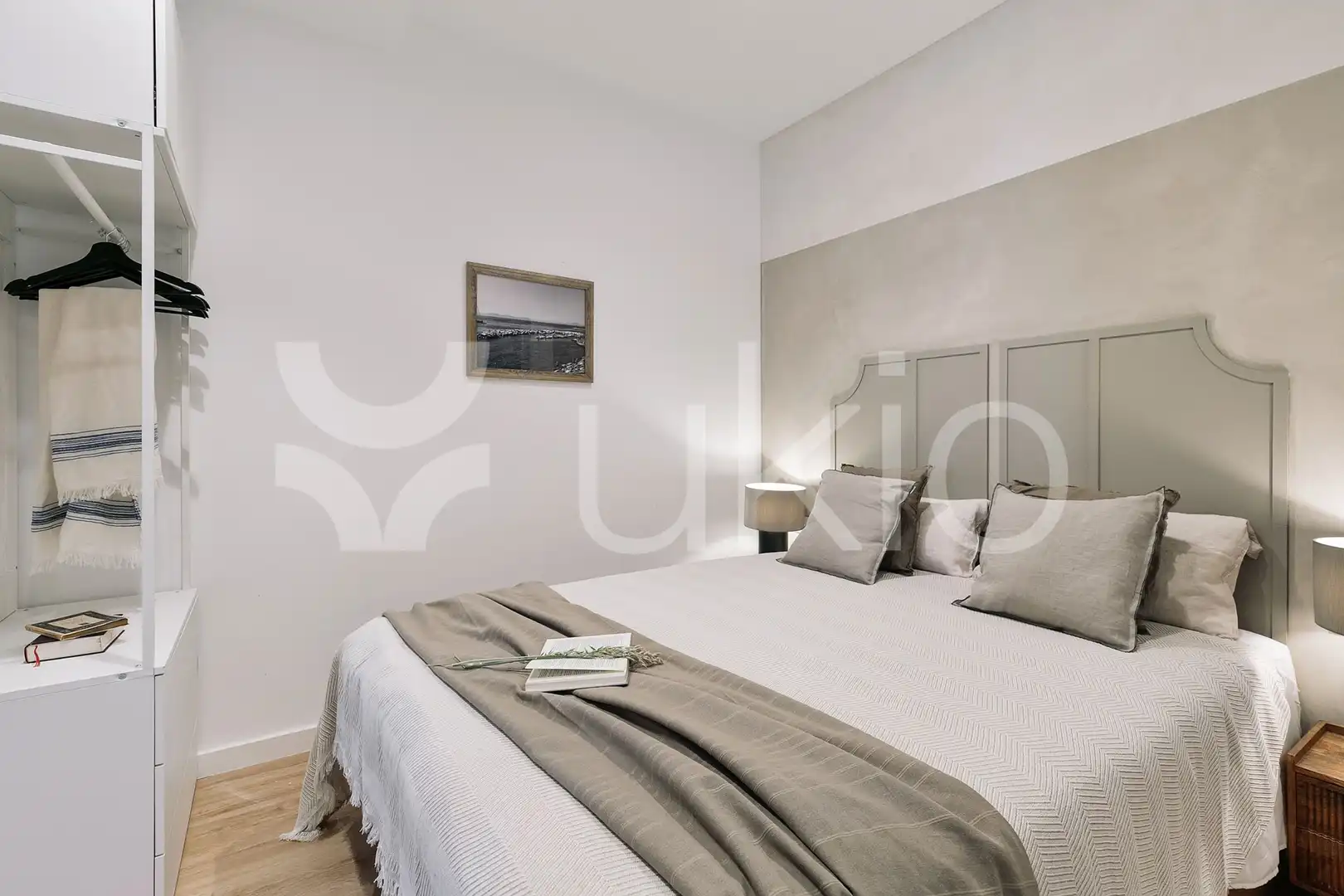 Bedroom of Study for rent in Barcelona  with Air Conditioner, Heating and Furnished