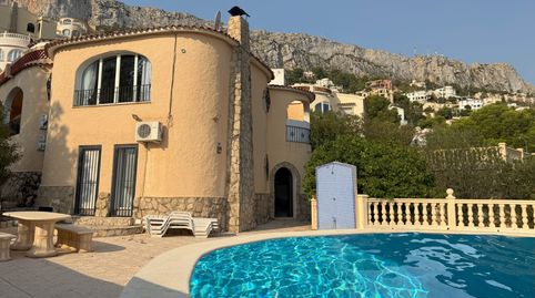 Villa con piscina privada y impresionantes vistas a las montañas!