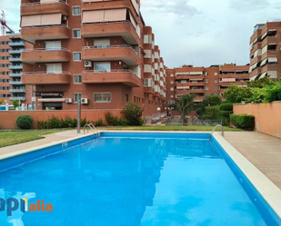 Swimming pool of Flat for sale in Cornellà de Llobregat  with Heating, Private garden and Terrace